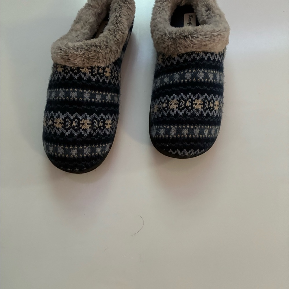 Dearfoams Blue and Gray Patterned Women's Slippers